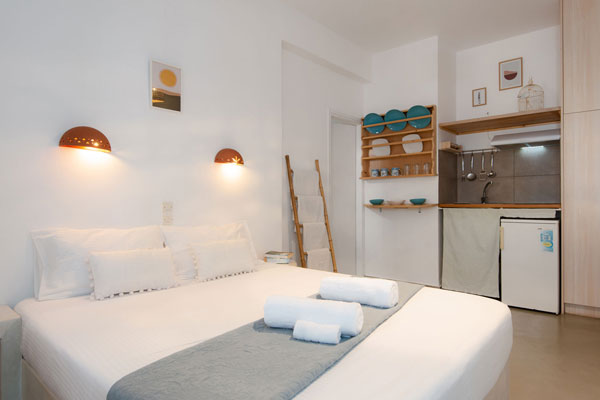Δωμάτιο 3 - Υπνοδωμάτιο με διπλό κρεβάτι και κουζινάκι